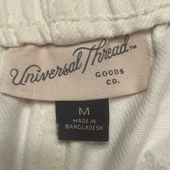 Universal Thread Women's Cream Drawstring Cargo Shorts - Picture 3 of 6